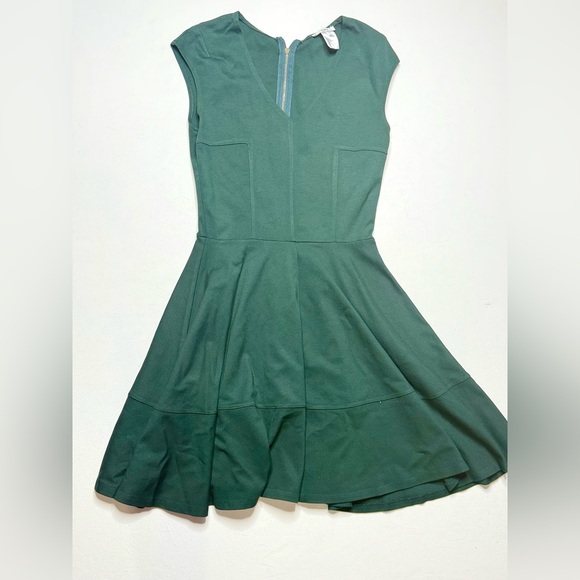 Bar III Dresses & Skirts - Bar lll Forest Green Sleeveless  V-neck Fit & Flare Dress Size Small